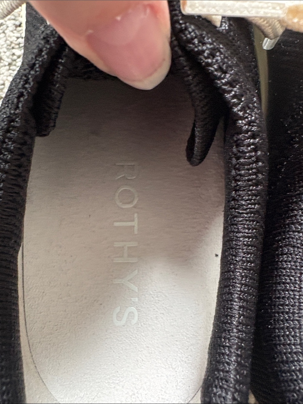 Rothy's Shoes Women’s Sz 7 Black The Lace Up Knit Sneaker Cream Laces Like New - Picture 4 of 6